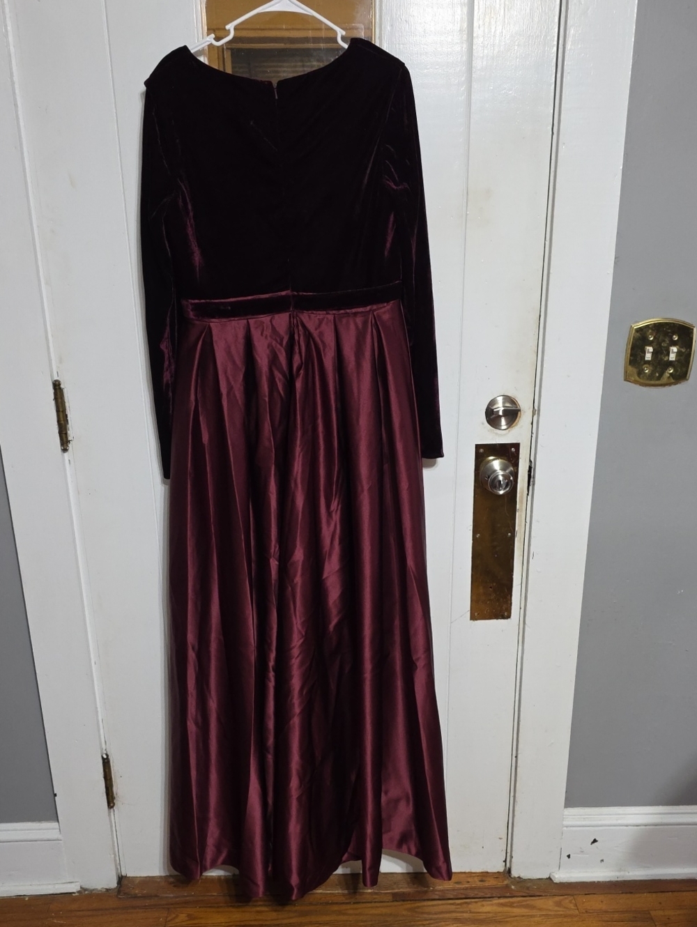 NWT Lavetir Womens Formal Maxi Dress Wine Velvety Satiny Bra Holiday Party Sz 14 - Picture 12 of 16